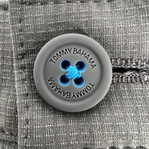 Tommy Bahama Sun Shelter Gray Mens Shorts UPF 30 Size 32 x 8 NWT - Picture 2 of 10